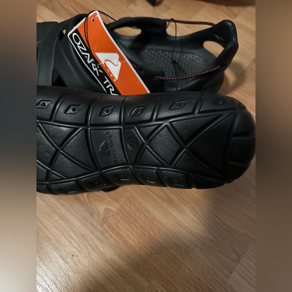 Ozark trail rubber sandals - Picture 2 of 3